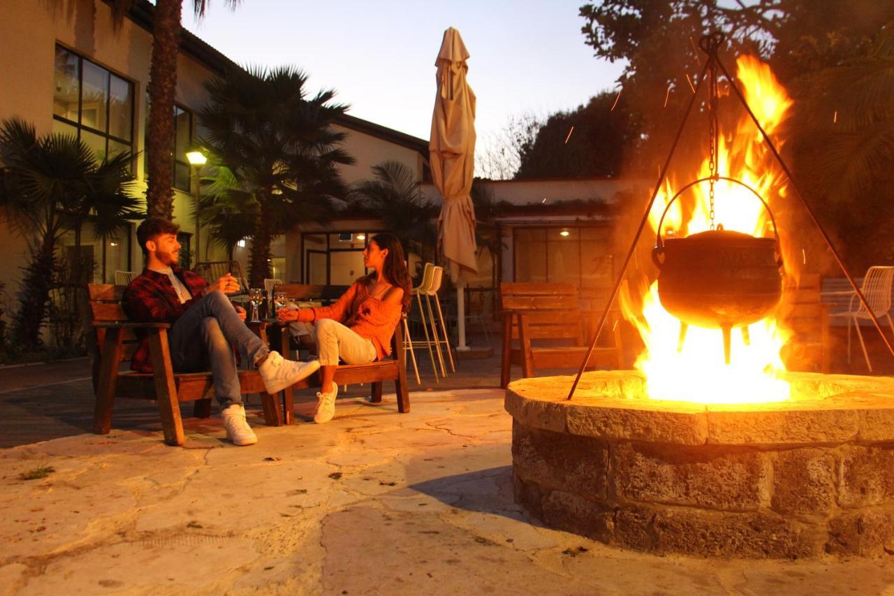 Eden Inn Zikhron Ya'akov Exteriör bild