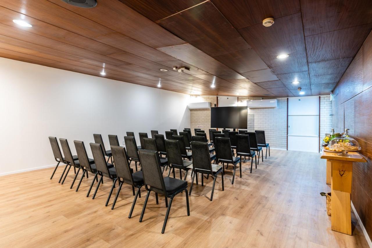 Eden Inn Zikhron Ya'akov Exteriör bild
