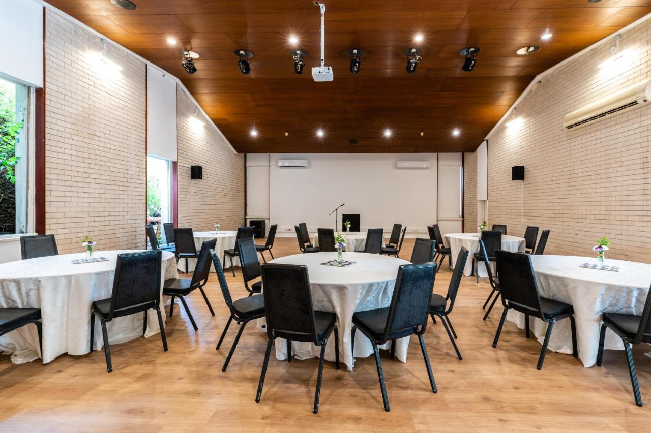 Eden Inn Zikhron Ya'akov Exteriör bild