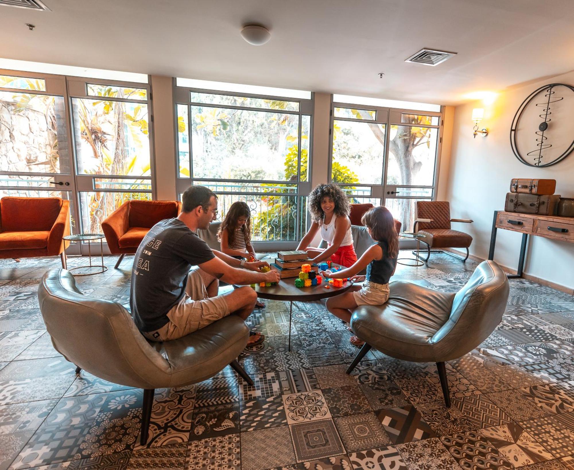 Eden Inn Zikhron Ya'akov Exteriör bild