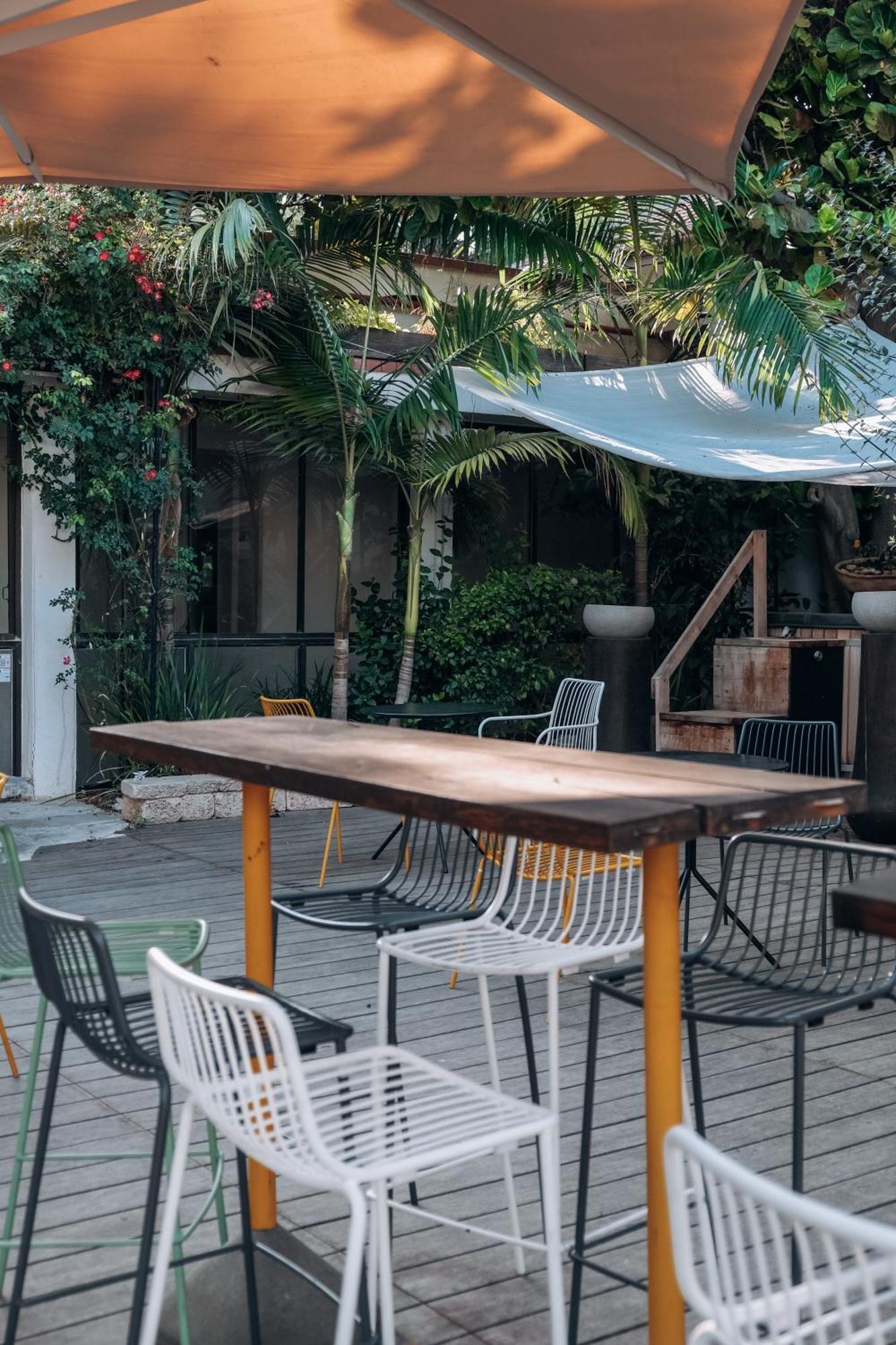 Eden Inn Zikhron Ya'akov Exteriör bild