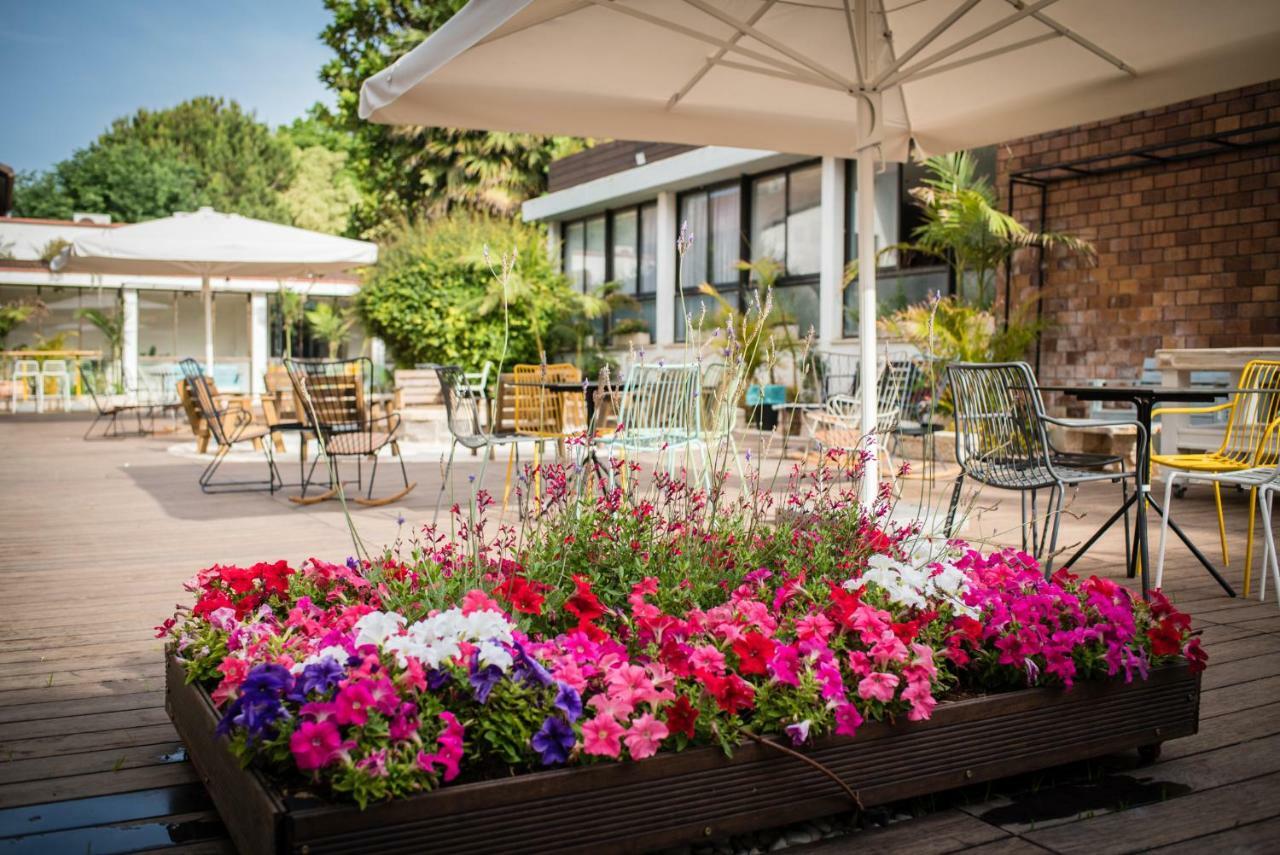 Eden Inn Zikhron Ya'akov Exteriör bild